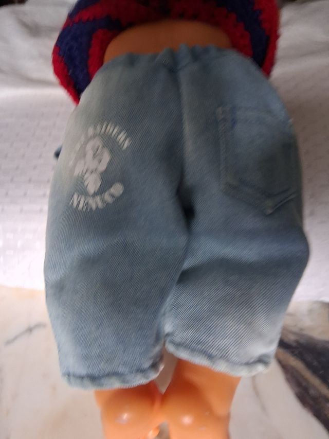 BAMBOLA FAMOSA MOLTO POCO VISTA