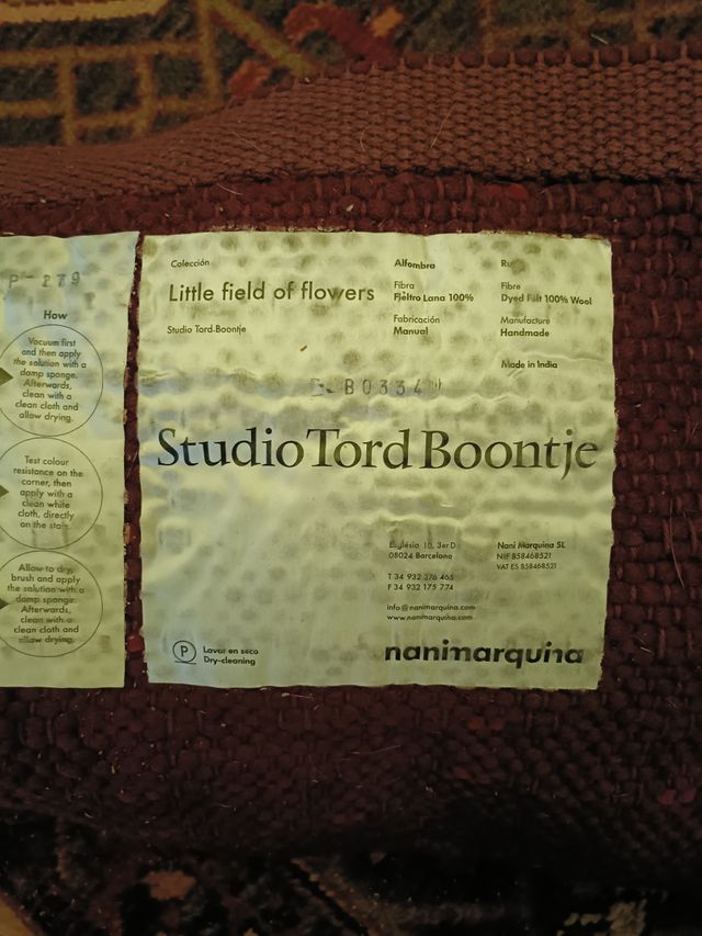 Alfombra Little field of flowers Nani Marquina