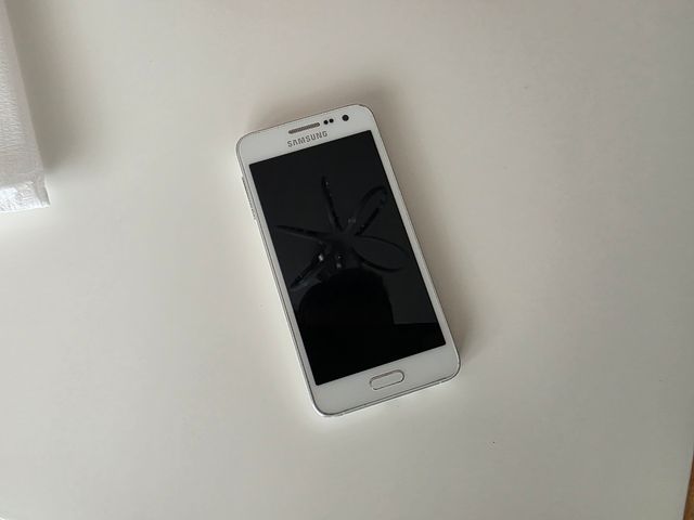 Samsung A3