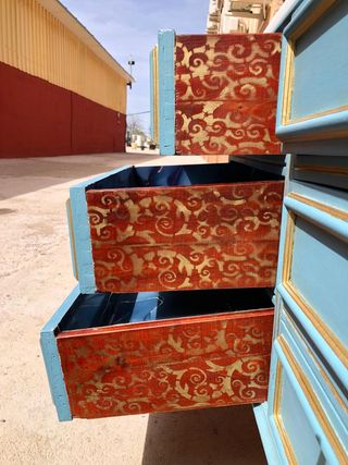 Cómoda vintage restaurada