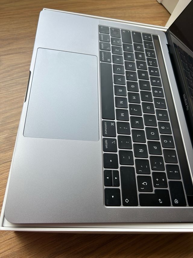 MacBook Pro 13” 2020