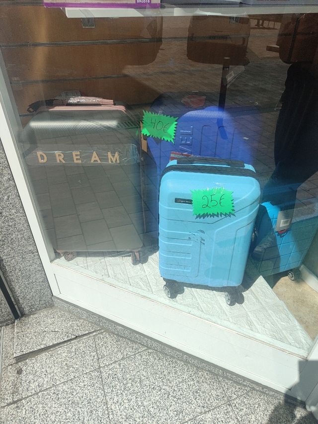 Maletas de todos los tamaños nuevas