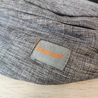 Riñonera gris deportiva