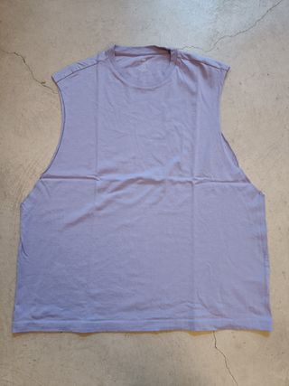 Camiseta lila tirantes HM. Talla XL 
