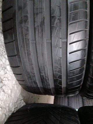 255 40 19 96V DUNLOP SPORT MAXX GT