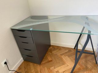 Mesa escritorio con cajonera