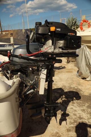 Barco Estable 400, 2 motores 4 tiempos y remolque.