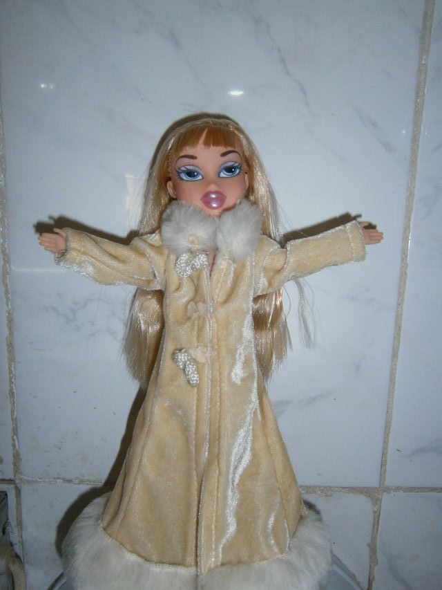 muñeca BRATZ  del 2001