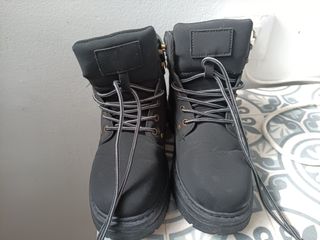 Botines negros de gamuza 38