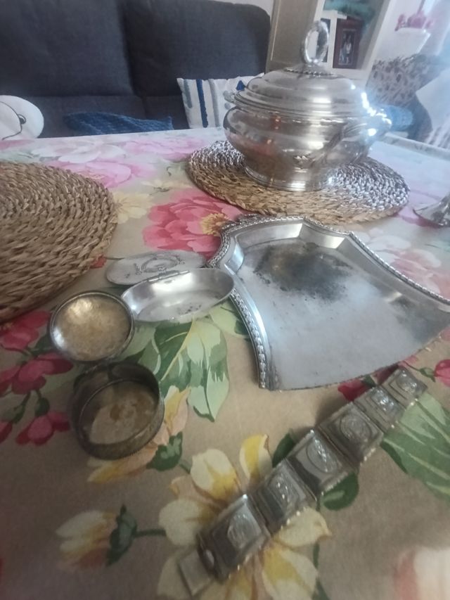 Objetos bañados en plata 