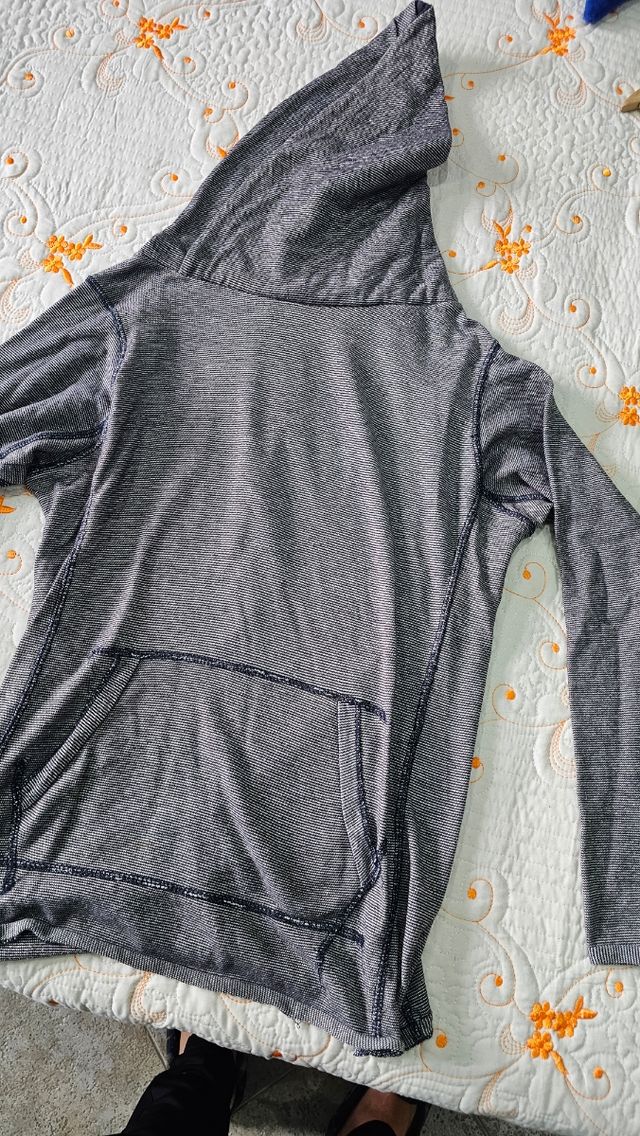 Sudadera gris pull and bear