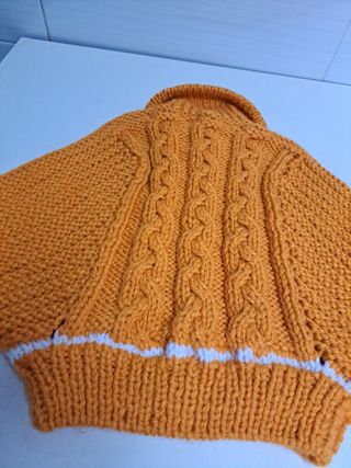 Toquilla baserri eskuz egina