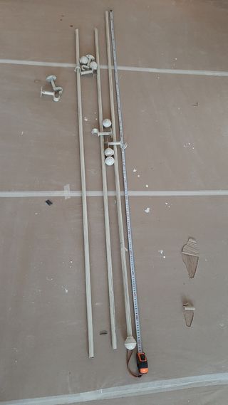 Barras metal en blanco para cortinas