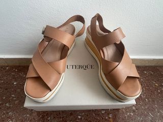 Sandalias Uterque Cuña Vaqueta Buton Metálico T.38