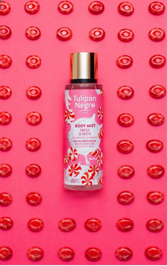 SET TULIPAN NEGRO FRESA Y NATA