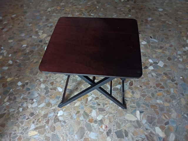Mesita auxiliar plegable