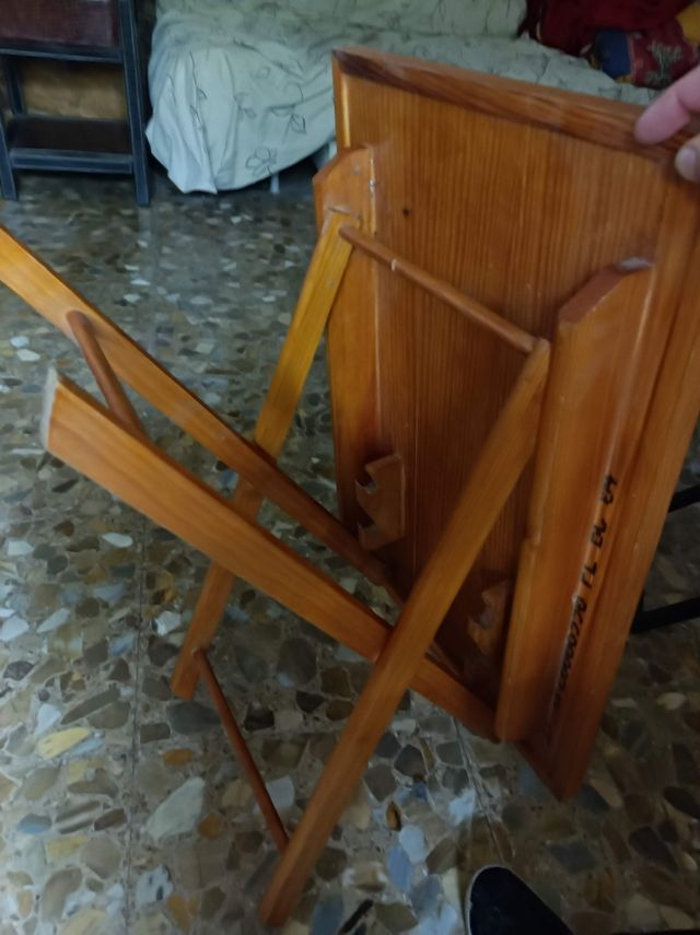 Mesita auxiliar plegable