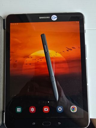 Tablet Galaxy TAB 3 SAMSUNG y TECLADO