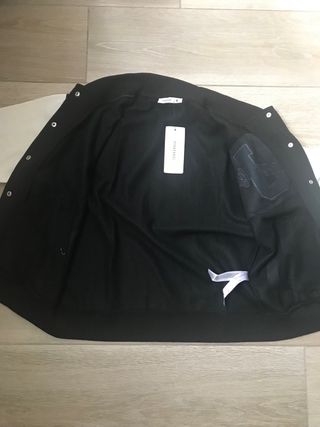 Giubbotto corto nero tgS/M nuovo