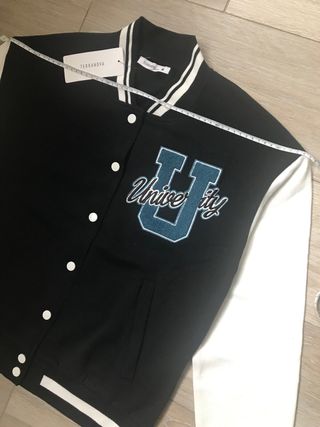 Giubbotto corto nero tgS/M nuovo