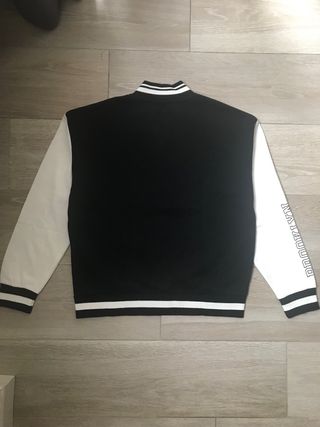 Giubbotto corto nero tgS/M nuovo