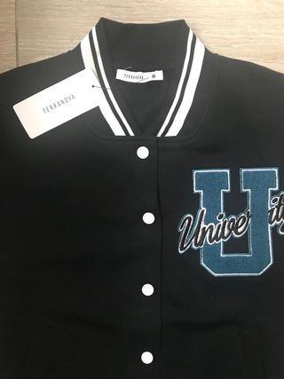 Giubbotto corto nero tgS/M nuovo