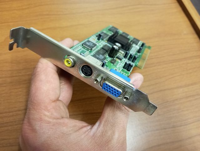 Tarjeta gráfica ATi Rage 128Pro Ultra 32 MB AGP