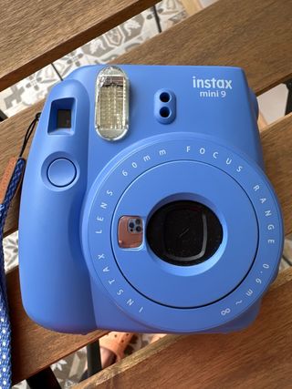 CAMARA INSTAX MINI 9 AZUL + PACK 20 FOTOS FUJIFILM