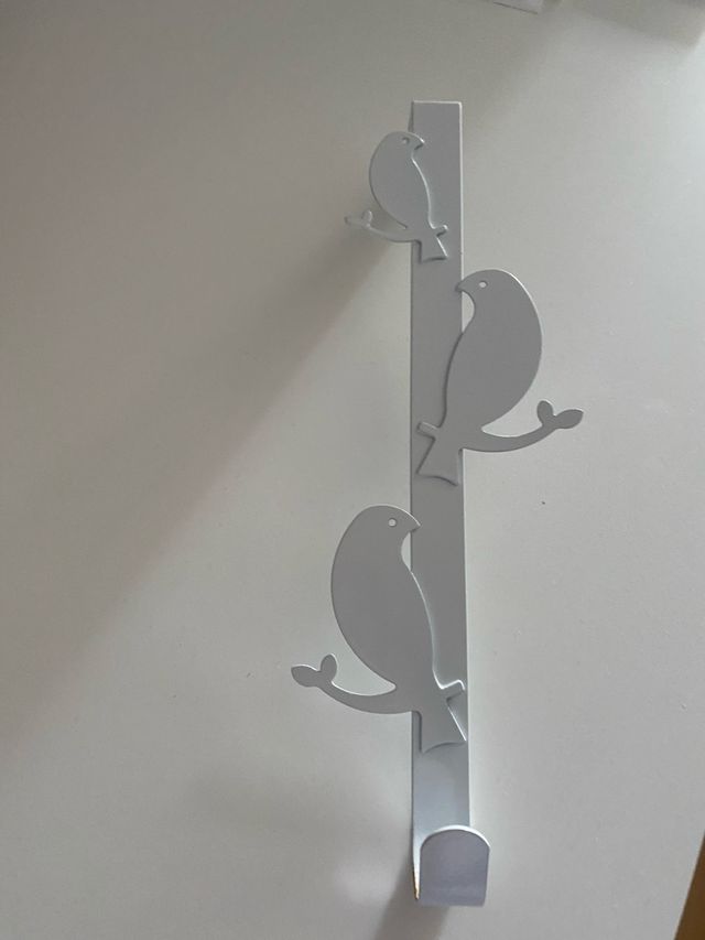 Colgador perchero puerta Disponible 2 ud. 2€/ ud.