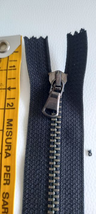 CHIUSURA LAMPO cm22 pz10 NERO