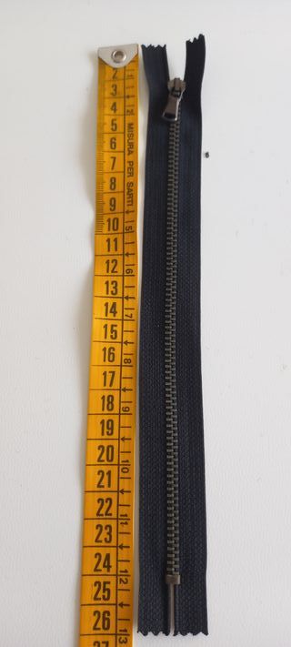 CHIUSURA LAMPO cm22 pz10 NERO