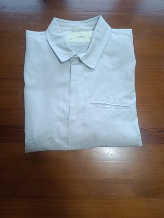 Camisa blanca de Stradivarius 