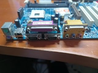 Gigabyte ga-8ir533 (Motherboard)
