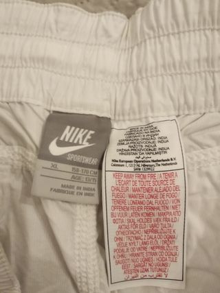 Jeans corti Nike bianchi elastici nuovi