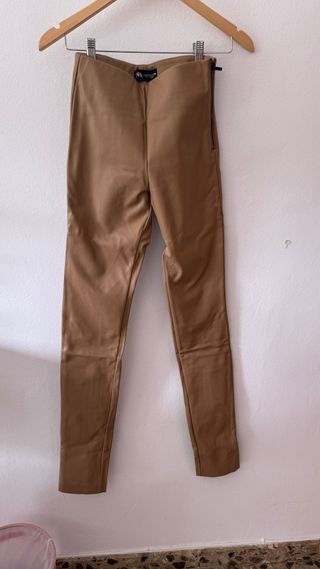 Pantalon cuero 