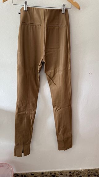 Pantalon cuero 