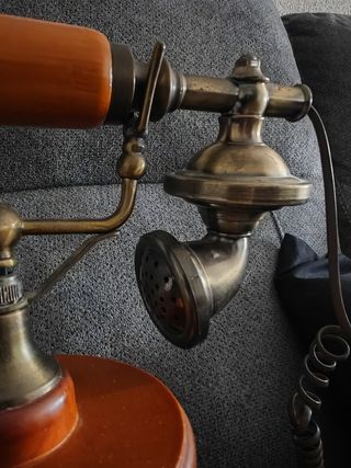 Teléfono antiguo