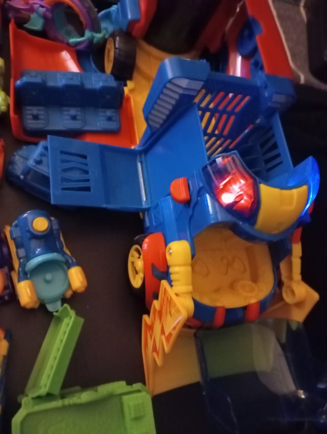 JUGUETES SUPERZINGS Y REGALO.