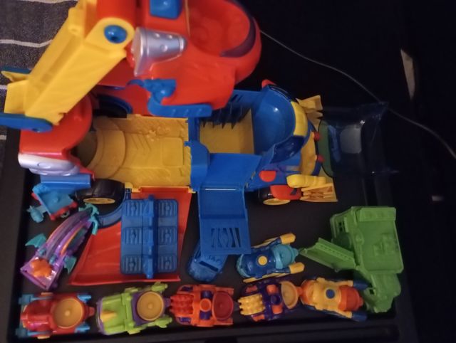 JUGUETES SUPERZINGS Y REGALO.