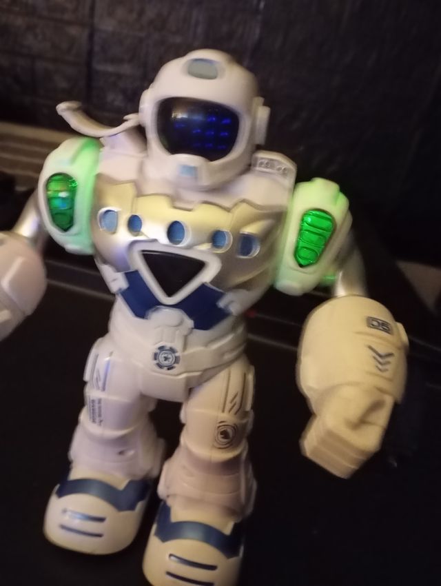 JUGUETES SUPERZINGS Y REGALO.