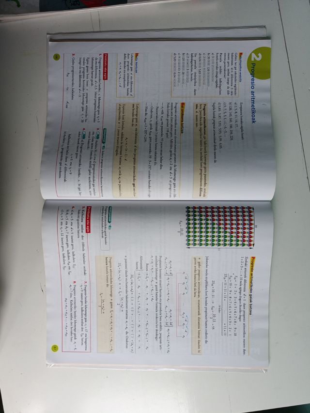 Libros de matemáticas académicas DBH3