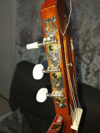 Guitarra admira