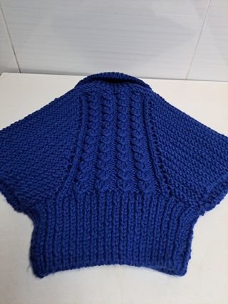 Toquilla baserri eskuz egina