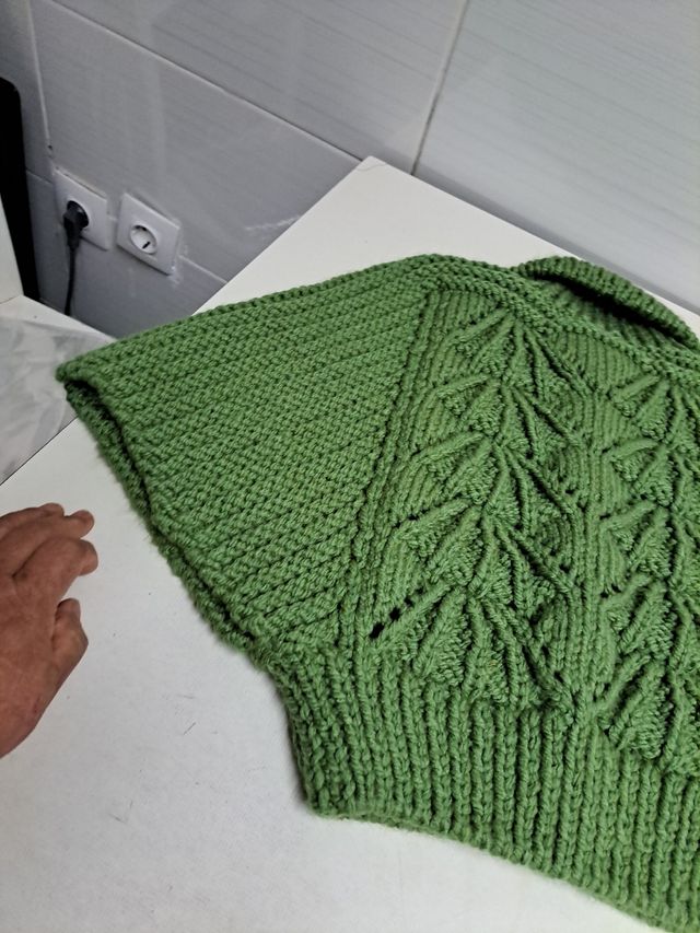 Toquilla baserri eskuz egina