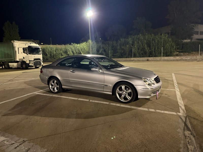 Mercedes-Benz  CLK 2003 - foto 1