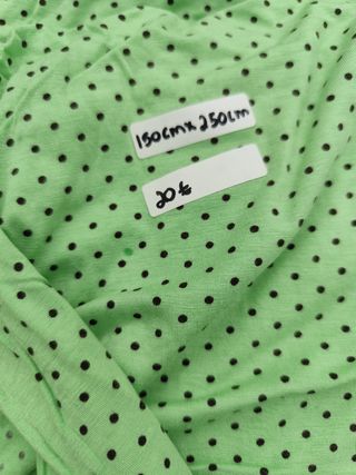 Tecido Jersey às bolinhas