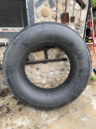 Neumatico tractor piscina