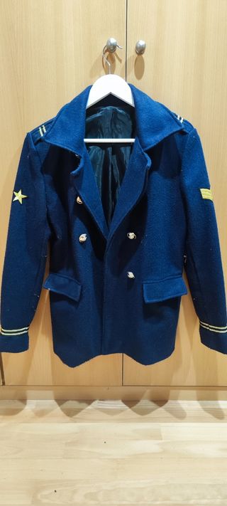 Abrigo tipo militar azul marino y dorado