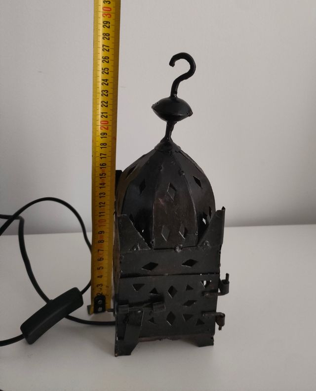 Farol de forja artesanal