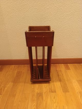 Mueble auxiliar revistero